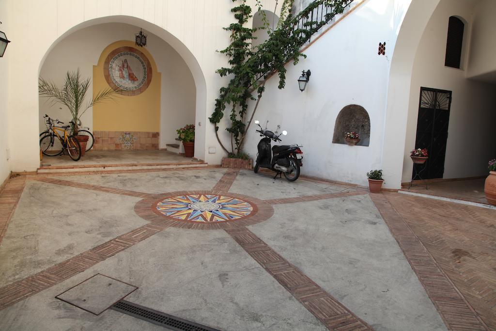 Le Terrazze Di Cristina Bed & Breakfast Vietri sul Mare Exterior photo