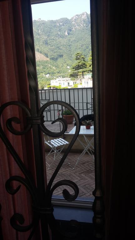 Le Terrazze Di Cristina Bed & Breakfast Vietri sul Mare Exterior photo