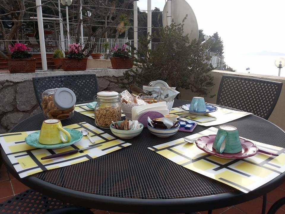 Le Terrazze Di Cristina Bed & Breakfast Vietri sul Mare Exterior photo