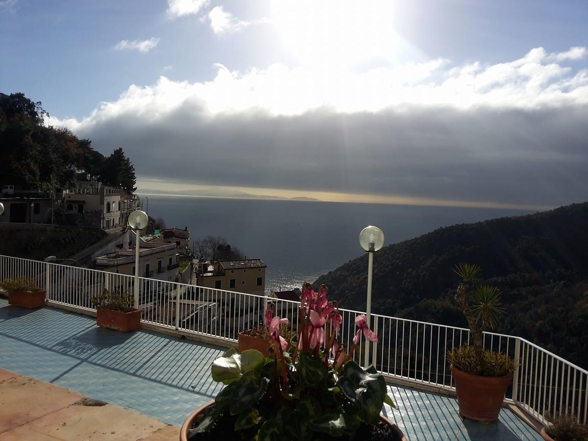 Le Terrazze Di Cristina Bed & Breakfast Vietri sul Mare Exterior photo