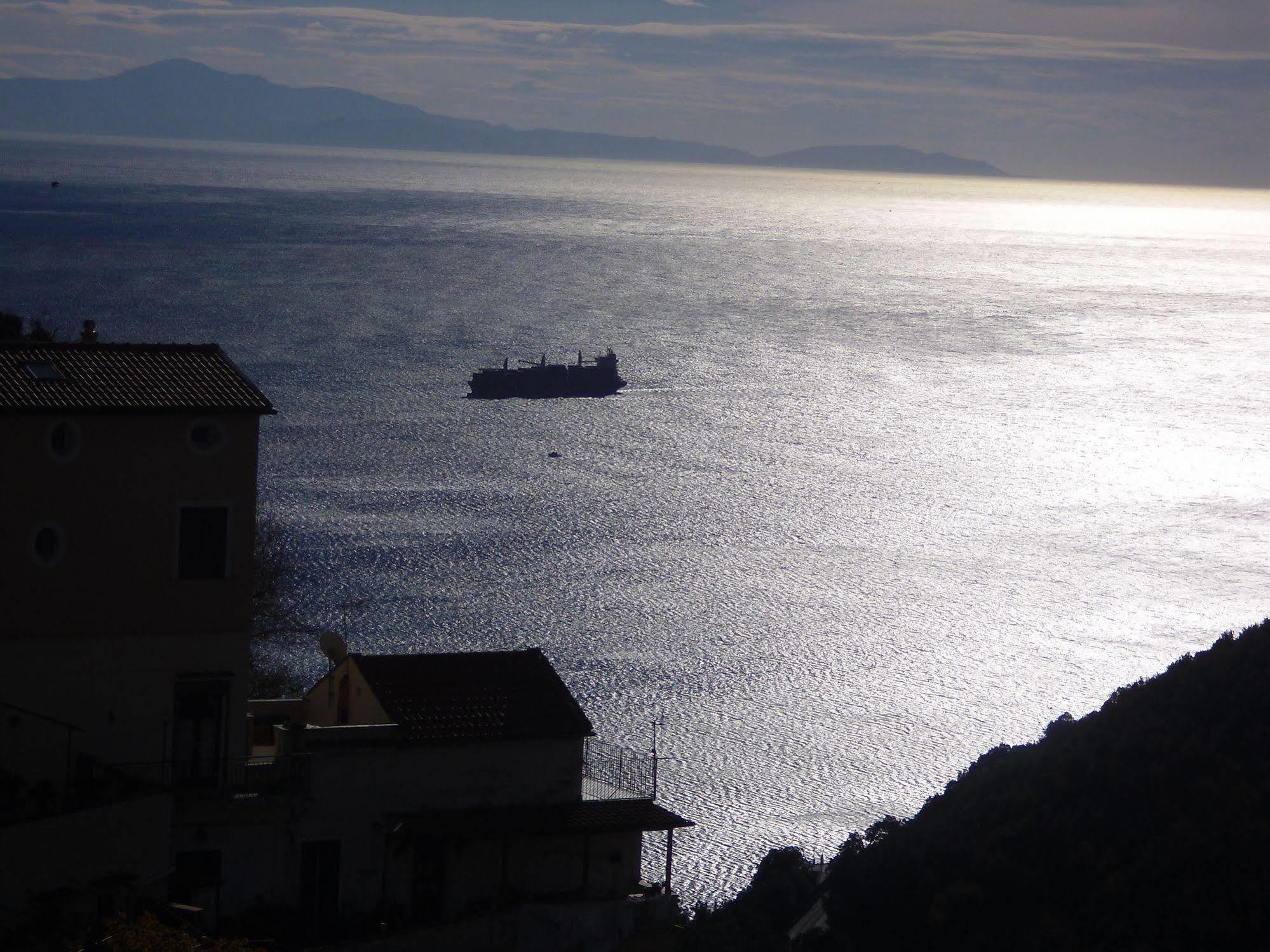 Le Terrazze Di Cristina Bed & Breakfast Vietri sul Mare Exterior photo